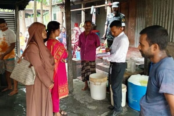 অস্বাস্থ্যকর পরিবেশে ছানা তৈরিতে জরিমানা