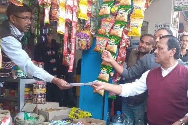 গণসংযোগে ব্যস্ত ধানের শীষের প্রার্থী জিন্নাহ কবীর