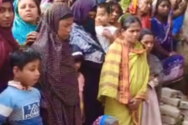 ঘিওরে চুল কেটে বিষ খাইয়ে স্ত্রীকে হত্যার অভিযোগ, গ্রেপ্তার দুই