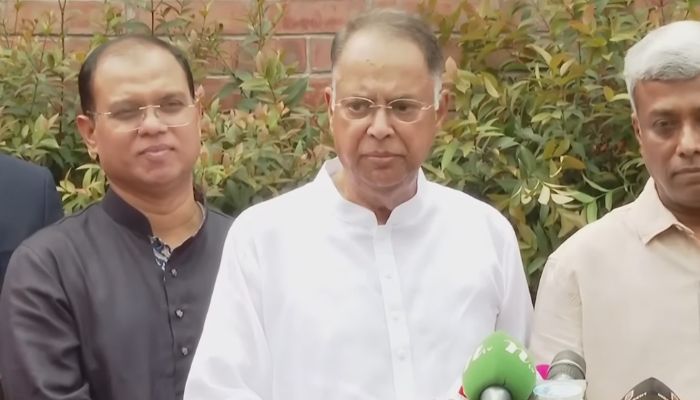 তেলের মজুদ বাড়ছে, তবু রেশনিং চলবে: জ্বালানি মন্ত্রী