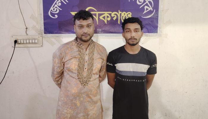 মানিকগঞ্জে ৮০ পিস ইয়াবাসহ দুই যুবক গ্রেপ্তার